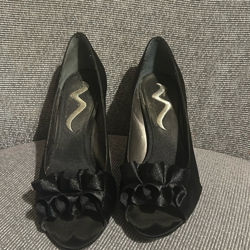 Nina Satin Heels w/Fluttery Ribbon across the toes.